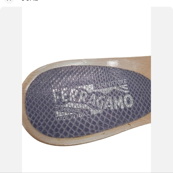 Ferragamo Italy  Horseshoe Peep Toe Heels Size 7-7.5 B - Picture 5 of 8
